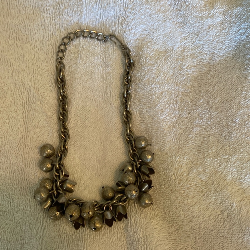 Beautiful silver cha cha necklace